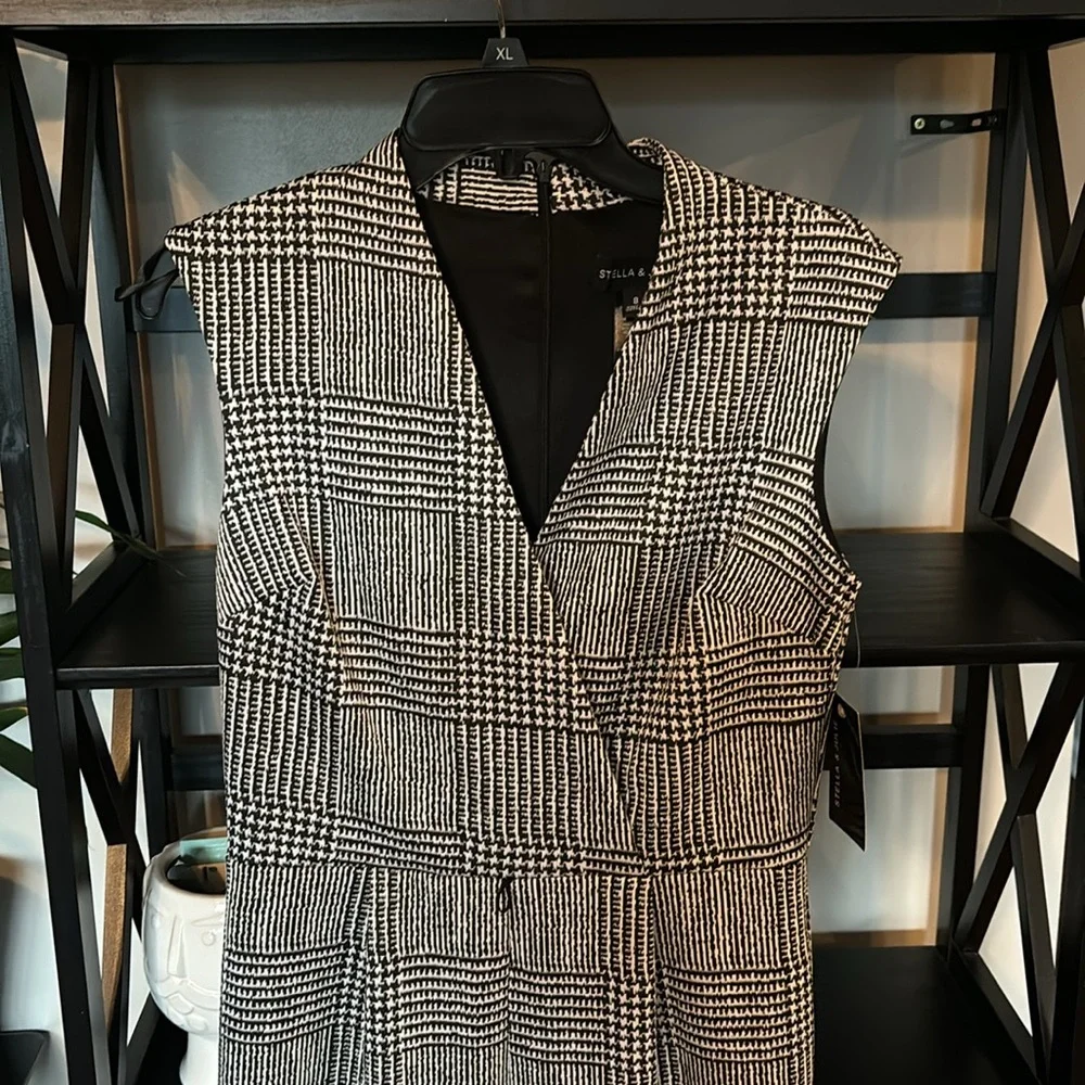 NWT houndstooth jumpsuit - Picture 2 of 5